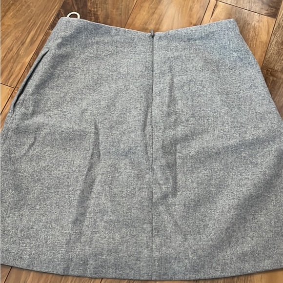 Aritzia wilfred skirt - Picture 2 of 3